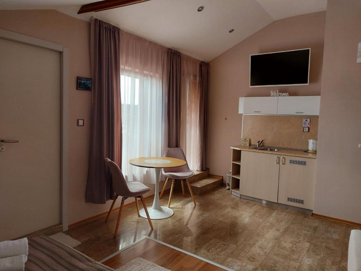 Family Hotel Saint Nikola نيسيبار المظهر الخارجي الصورة
