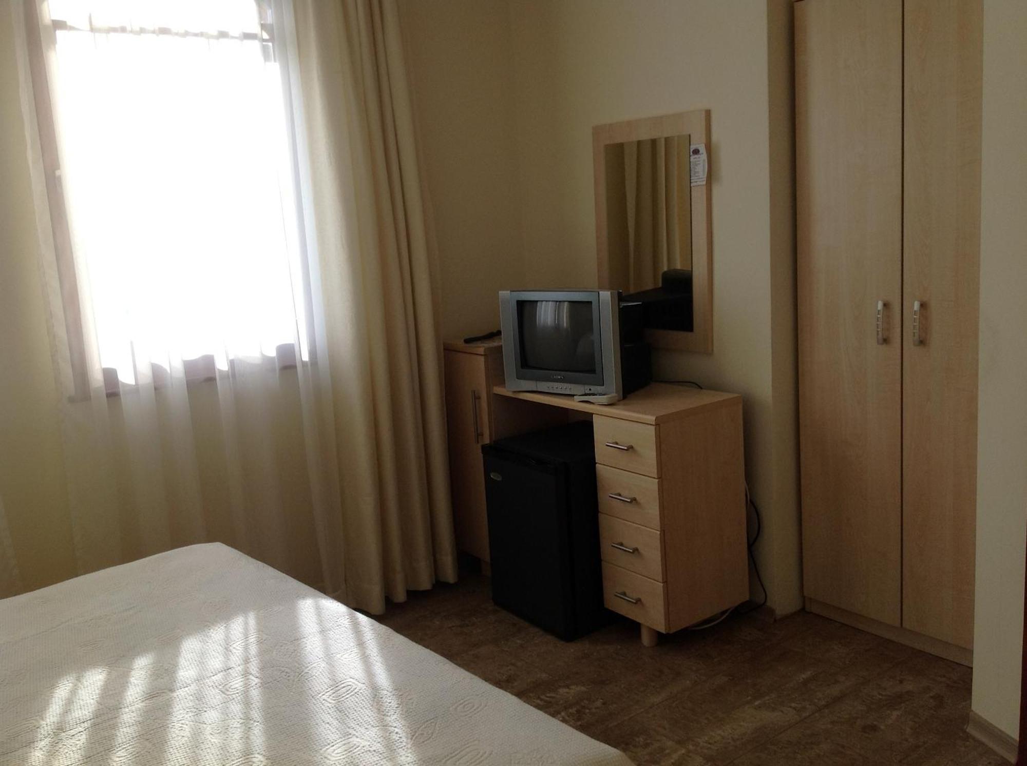 Family Hotel Saint Nikola نيسيبار الغرفة الصورة