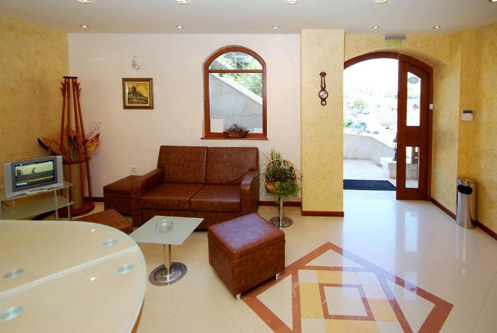 Family Hotel Saint Nikola نيسيبار المظهر الخارجي الصورة